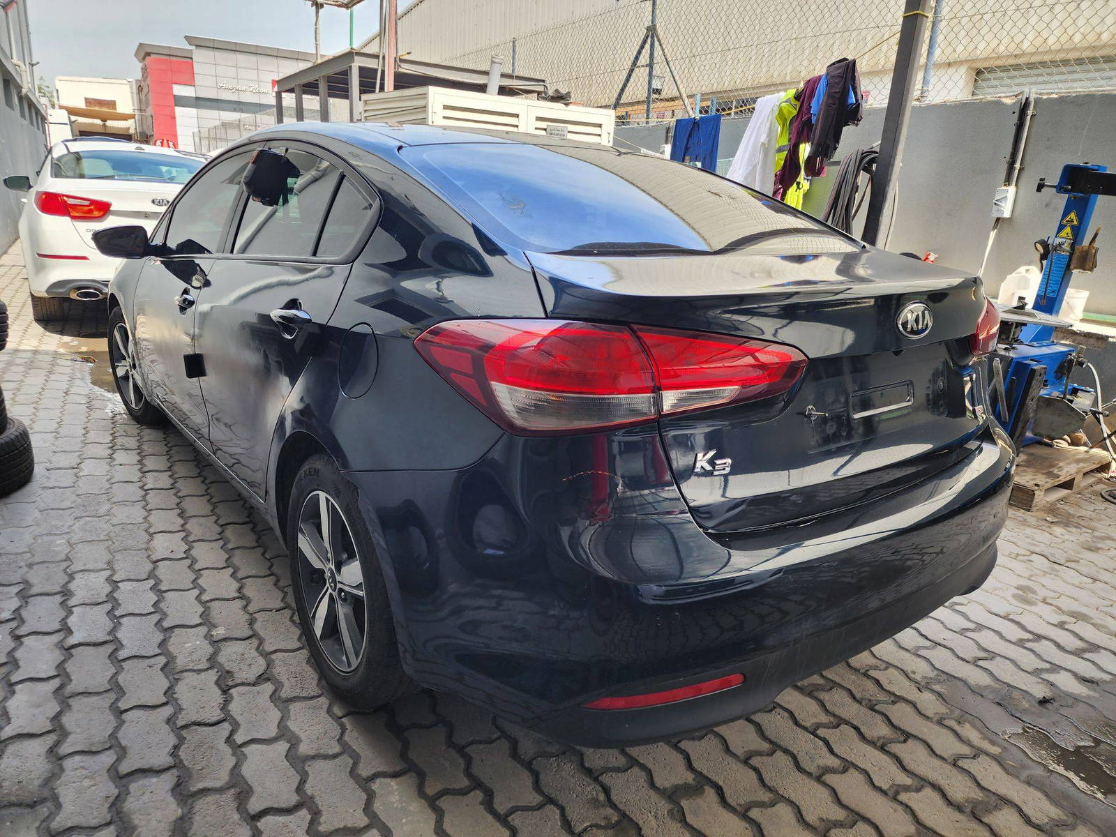2017 KIA K3 — 116585 KM — Lot 956923 — Al Quoz - Marhaba Auctions Used Cars - Image 4