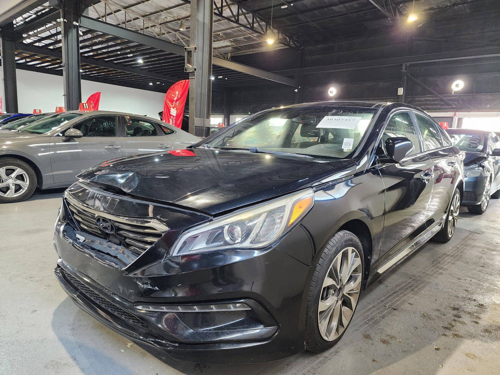 2015 HYUNDAI SONATA — 134055 Miles — Lot 27232 — Al Quoz - Marhaba Auctions Used Cars - Image 4