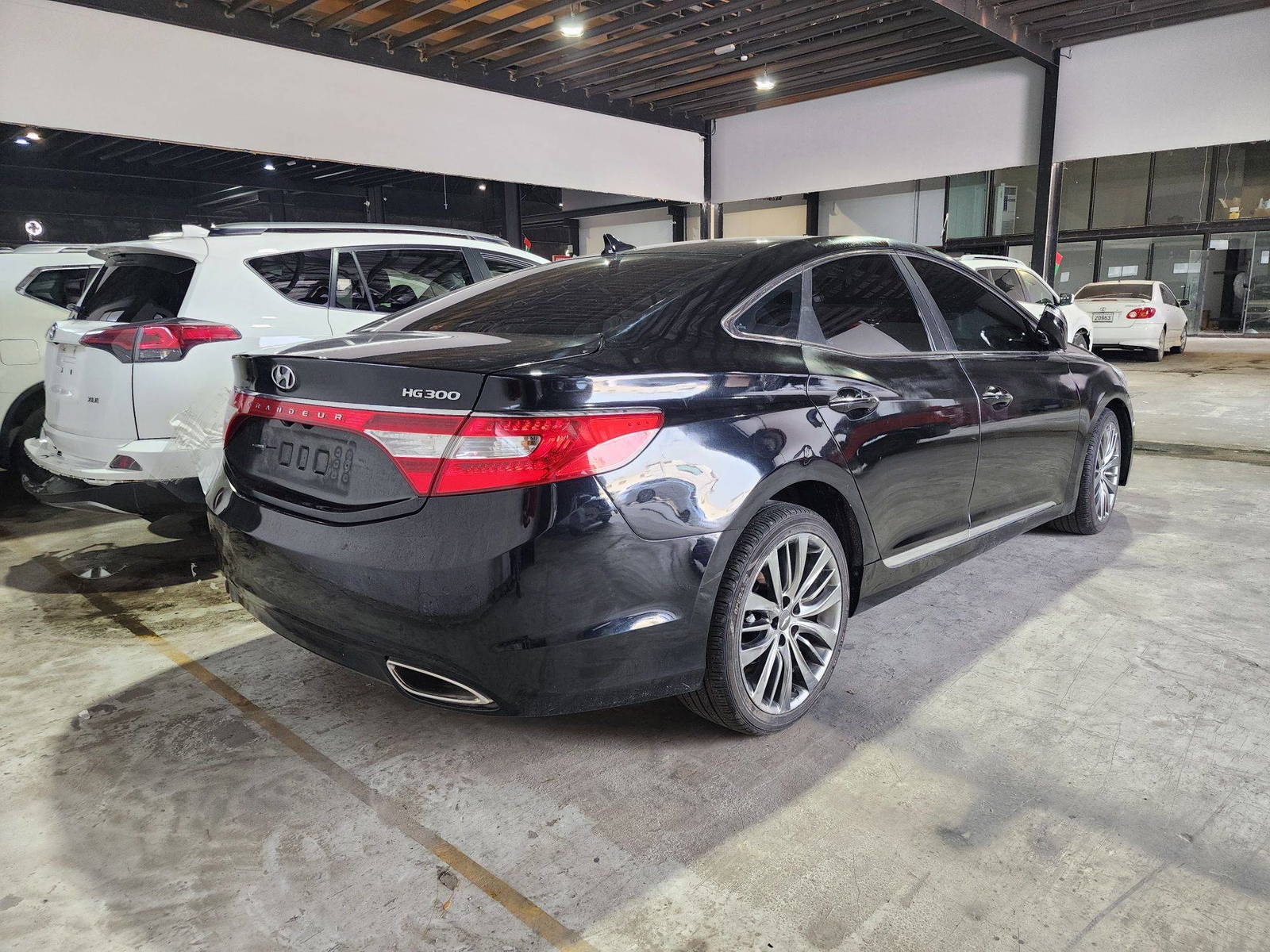 HYUNDAI GRANDEUR 2014 - Marhaba Auction Used Cars - Image 5