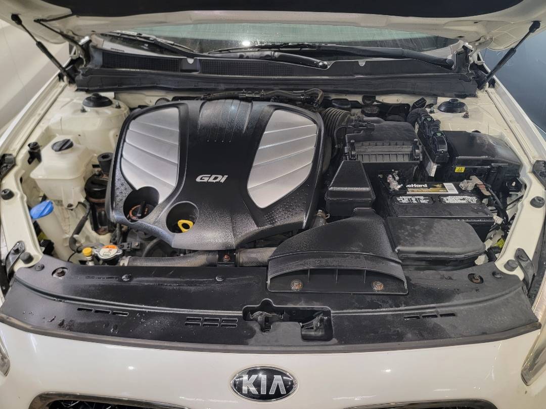 2015 KIA CADENZA — 122775 Miles — Lot F5187769 — Souq - Marhaba Auctions Used Cars - Image 12