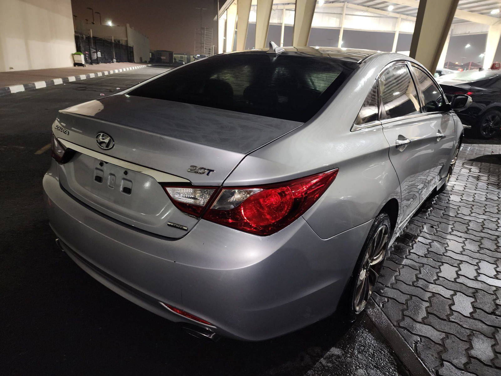 2011 HYUNDAI SONATA — 178183 Miles — Lot 38056633 - Marhaba Auctions Used Cars - Image 4