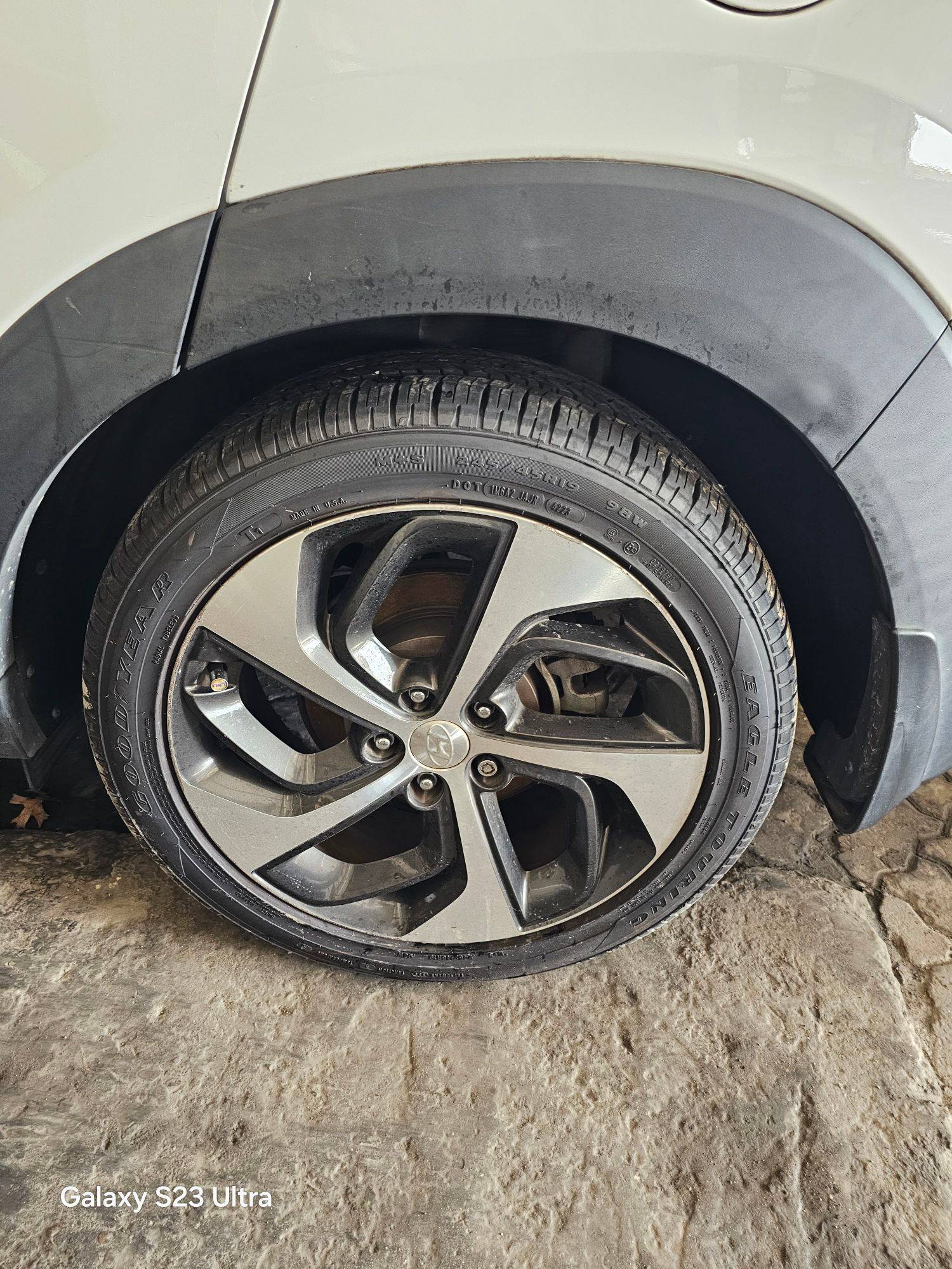 2017 HYUNDAI TUCSON — 105526 Miles — Lot HU277781 — Souq - Marhaba Auctions Used Cars - Image 6