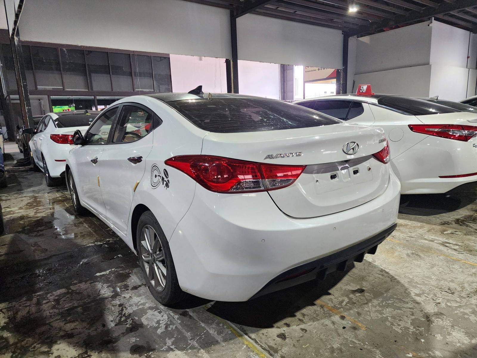 2012 HYUNDAI AVANTE — 188976 KM — Lot 206045 — Main - Marhaba Auctions Used Cars - Image 4