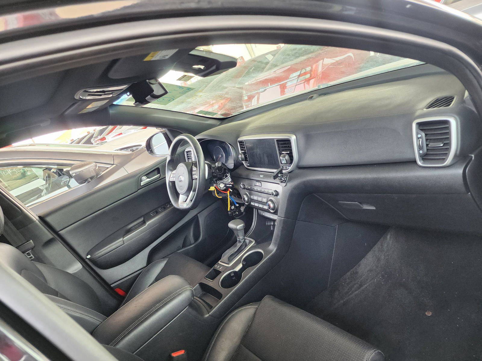 2020 KIA SPORTAGE — 44207 Miles — Lot 39224192 — Main - Marhaba Auctions Used Cars - Image 5