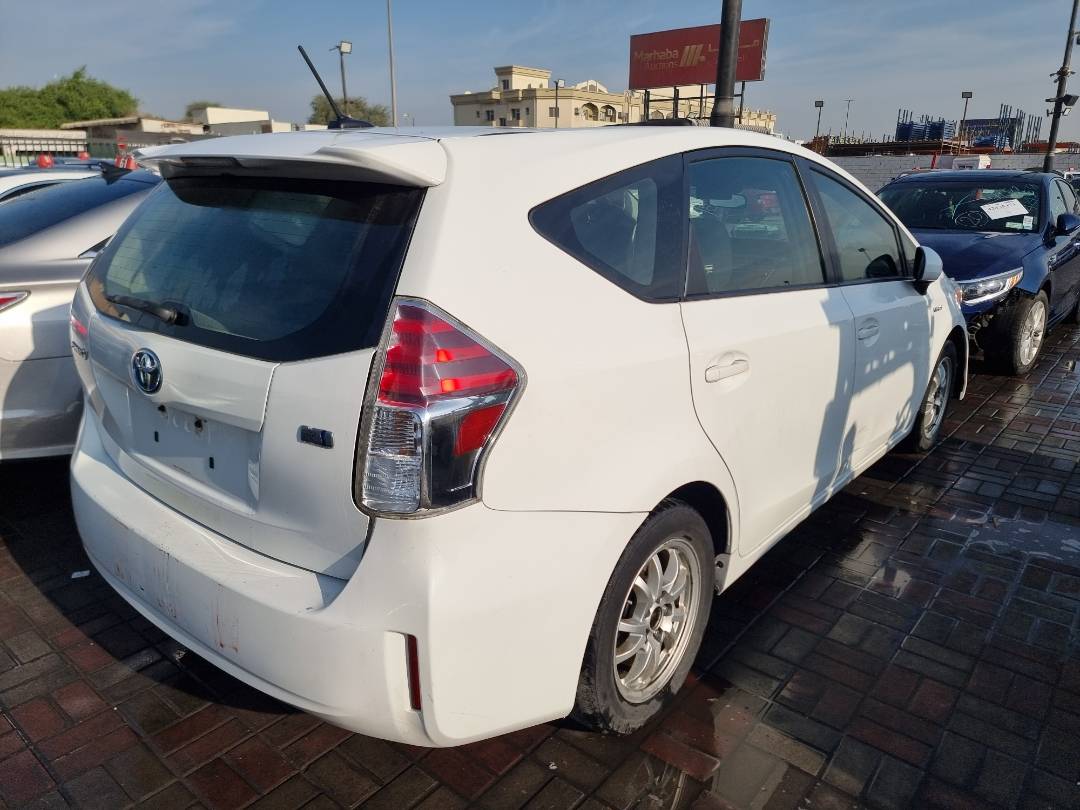 2015 TOYOTA PRIUS V — 234816 Miles — Lot 023302 — Ind. 12 - Marhaba Auctions Used Cars - Image 5