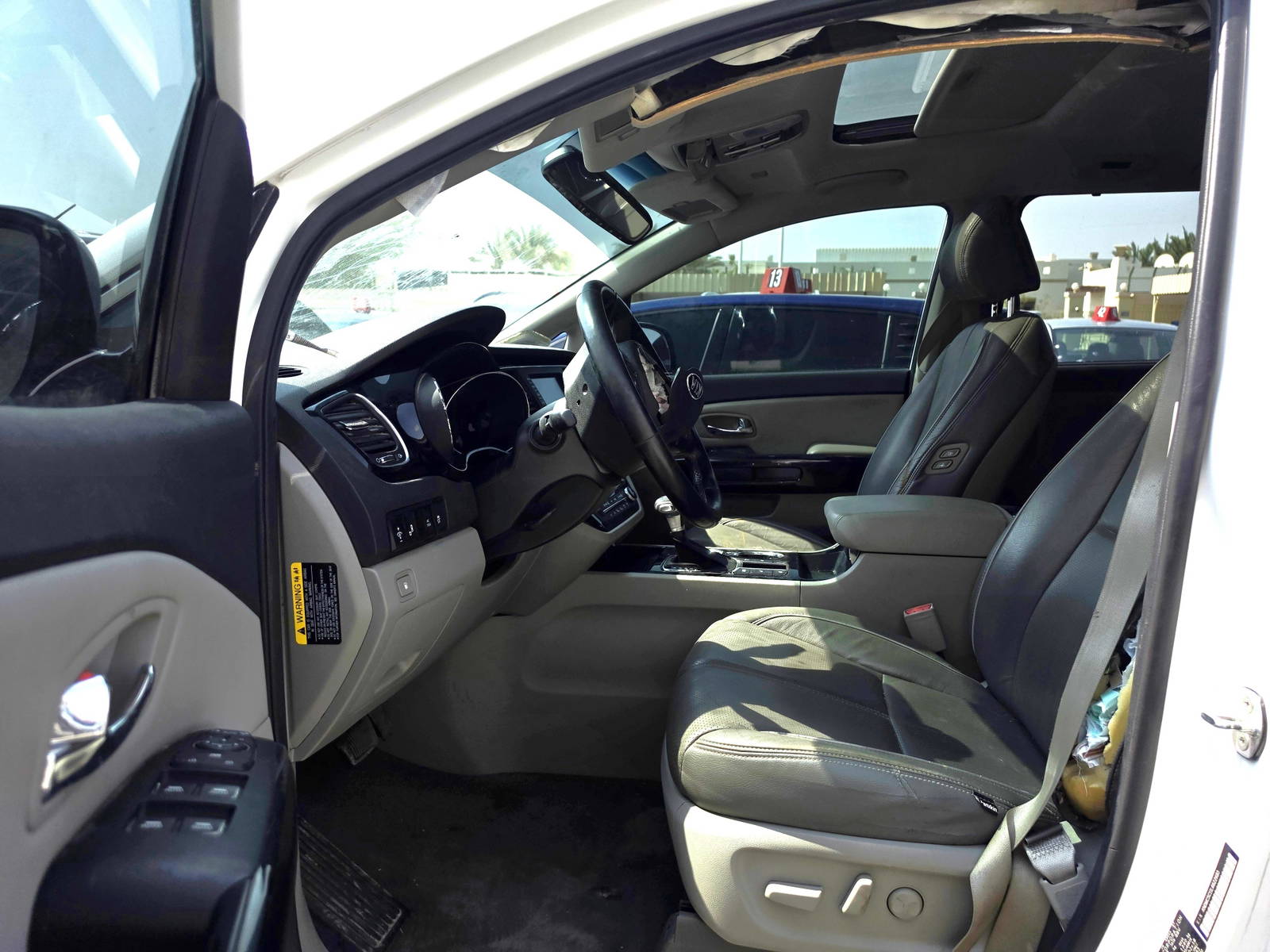 2020 KIA SEDONA — 113357 KM — Lot 72442975 - Marhaba Auctions Used Cars - Image 6