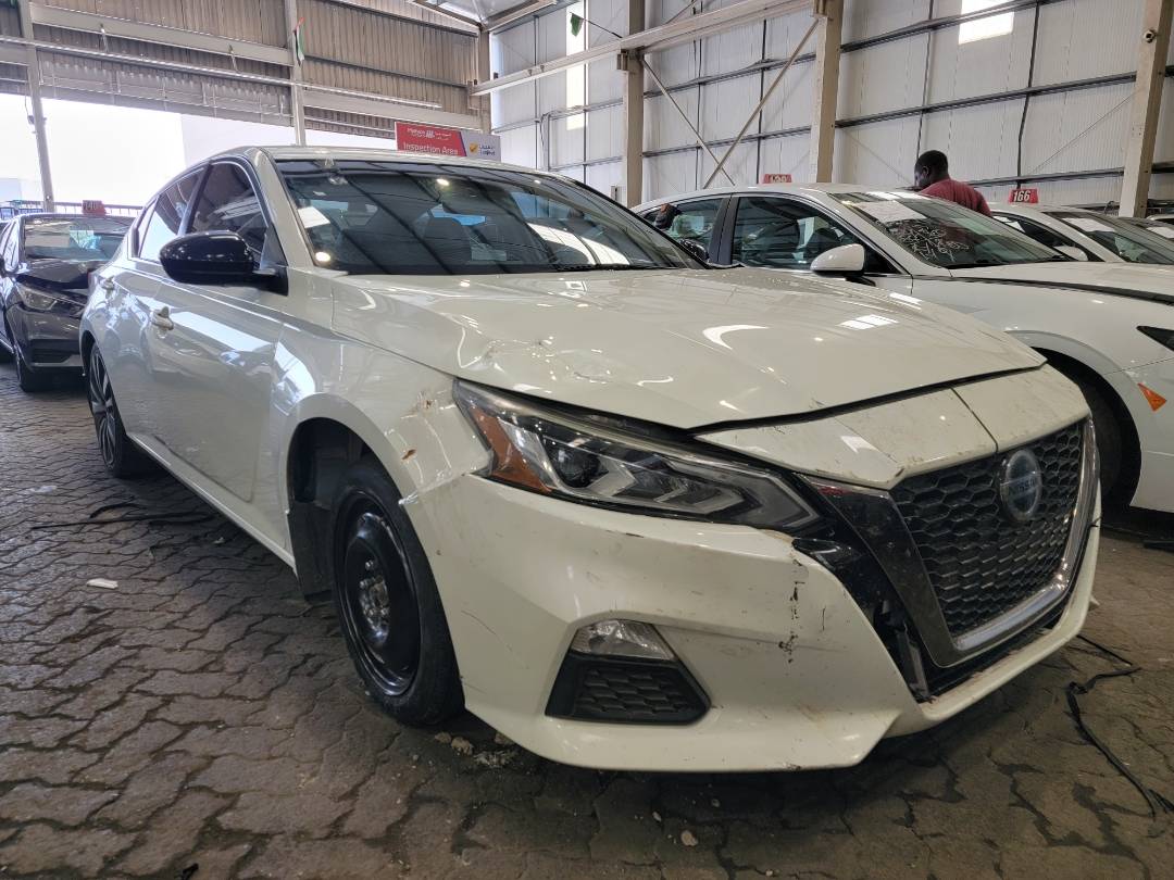 2020 NISSAN ALTIMA — 121869 Miles — Lot 40764814 — Main - Marhaba Auctions Used Cars - Image 4