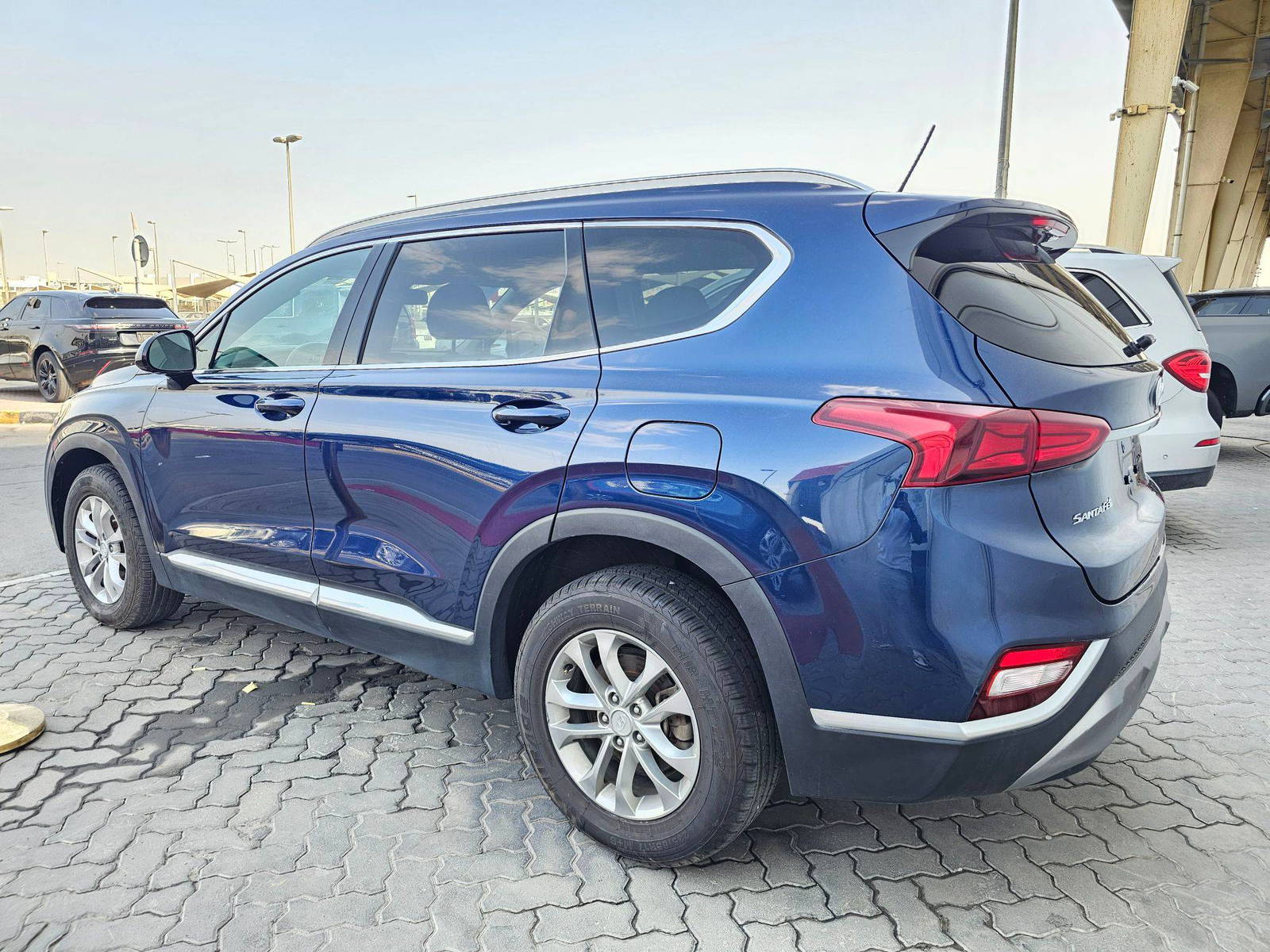 HYUNDAI SANTA FE 2019 - Marhaba Auction Used Cars - Image 3