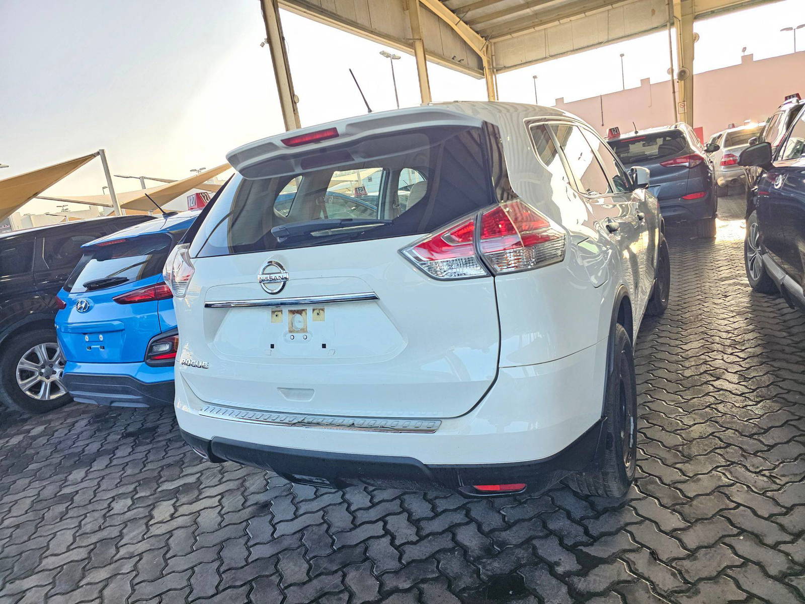 2016 NISSAN ROGUE — 130115 Miles — Lot GW001041 — Souq - Marhaba Auctions Used Cars - Image 3