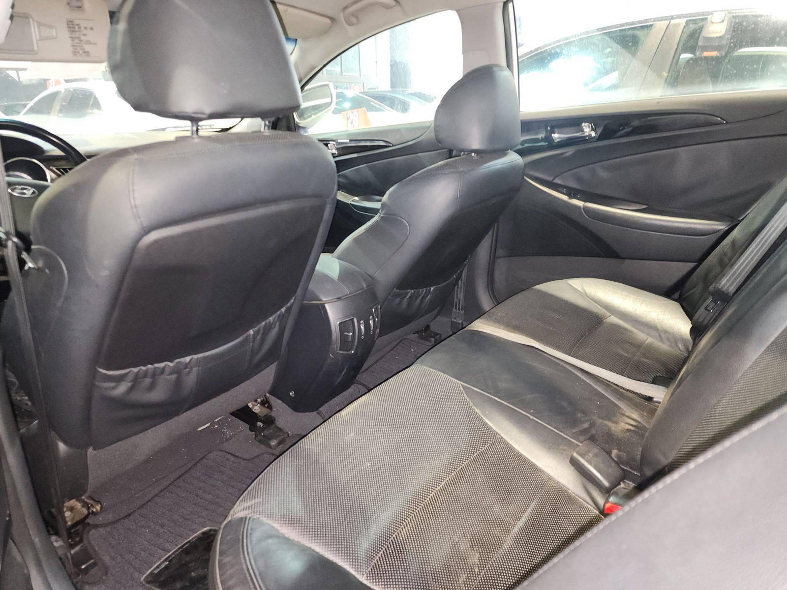 HYUNDAI SONATA 2011 - Marhaba Auction Used Cars - Image 7