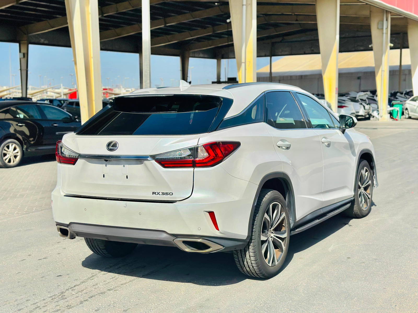 2017 LEXUS RX 350 — 94887 Miles — Lot 74725814 — Souq - Marhaba Auctions Used Cars - Image 5