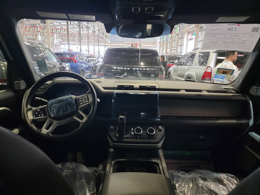 2023 LAND ROVER DEFENDER X DYNAMIC HSE — 10633 Miles — Lot U2P2227079 — Main - Marhaba Auctions Used Cars - Image 8