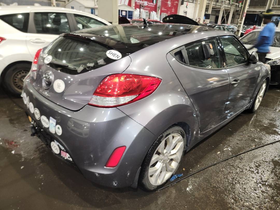 2013 HYUNDAI VELOSTER — 218833 Miles — Lot 37087321 - Marhaba Auctions Used Cars - Image 4