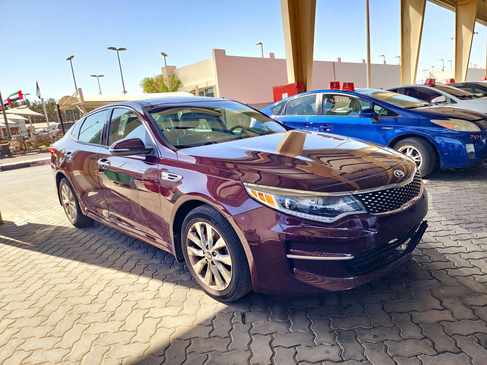 2018 KIA OPTIMA — 126123 Miles — Lot 40997637 — Souq - Marhaba Auctions Used Cars - Image 4