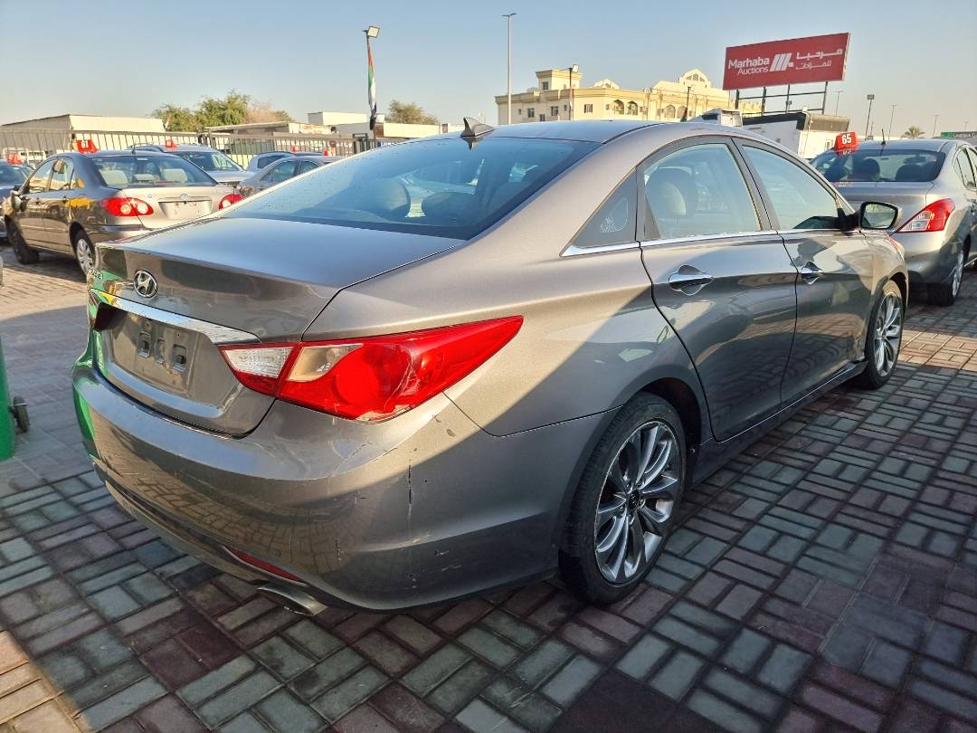 2013 HYUNDAI SONATA — 184255 Miles — Lot 69955784 — Ind. 12 - Marhaba Auctions Used Cars - Image 4
