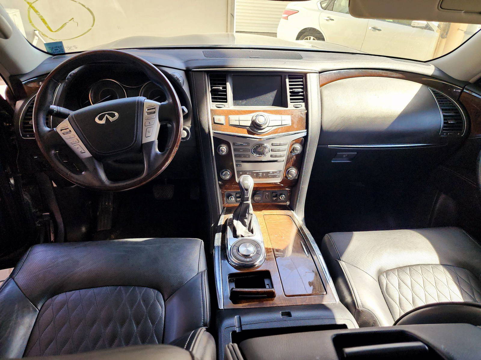 2019 INFINITI QX80 — 77144 Miles — Lot 74055404 — Souq - Marhaba Auctions Used Cars - Image 7
