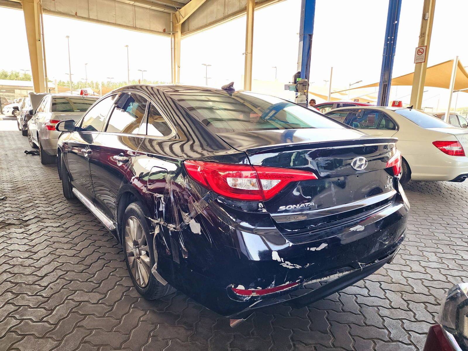 2015 HYUNDAI SONATA — 85273 Miles — Lot H218537 — Souq - Marhaba Auctions Used Cars - Image 3