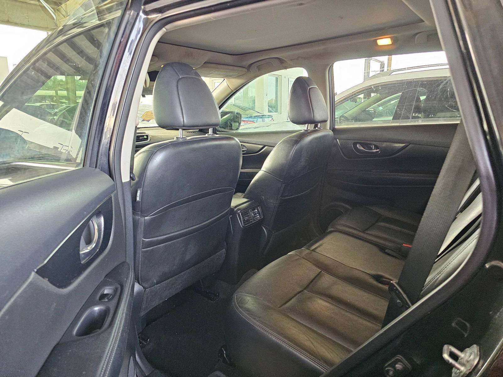 2015 NISSAN ROGUE — 149729 Miles — Lot TXFC821170 — Souq - Marhaba Auctions Used Cars - Image 7
