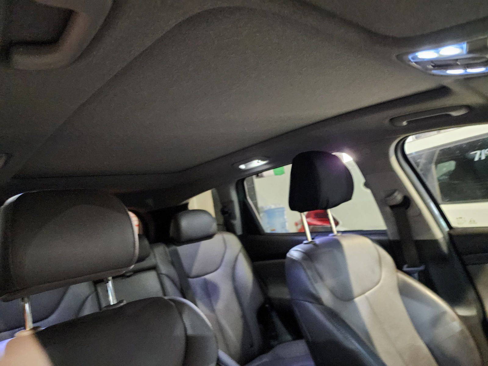 2019 HYUNDAI SANTA FE — 97698 Miles — Lot 69601164 — Al Quoz - Marhaba Auctions Used Cars - Image 10