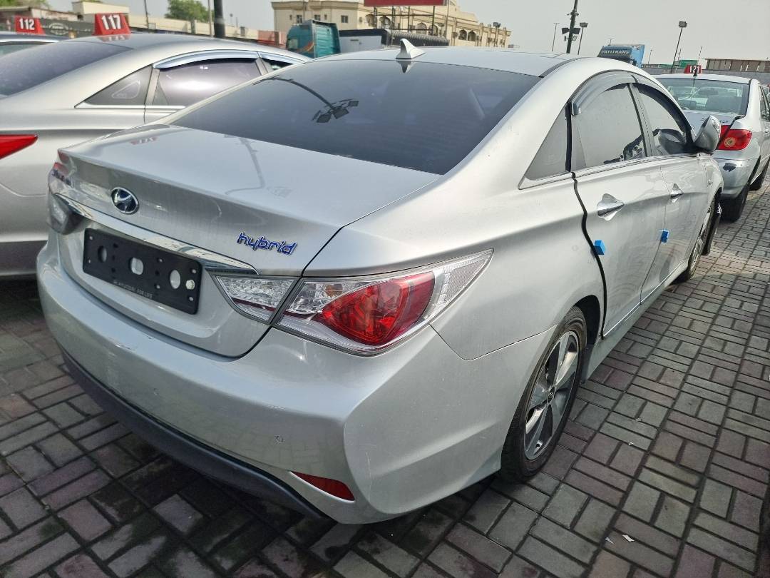 2012 HYUNDAI SONATA — 147168 KM — Lot 125487 — Main - Marhaba Auctions Used Cars - Image 5