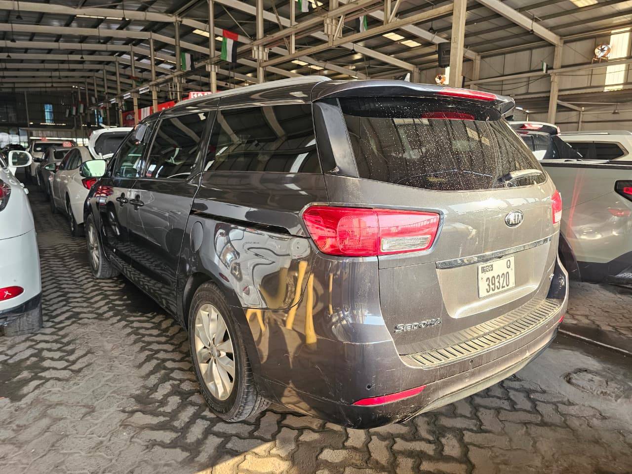 Kia Sedona 2018 view 2