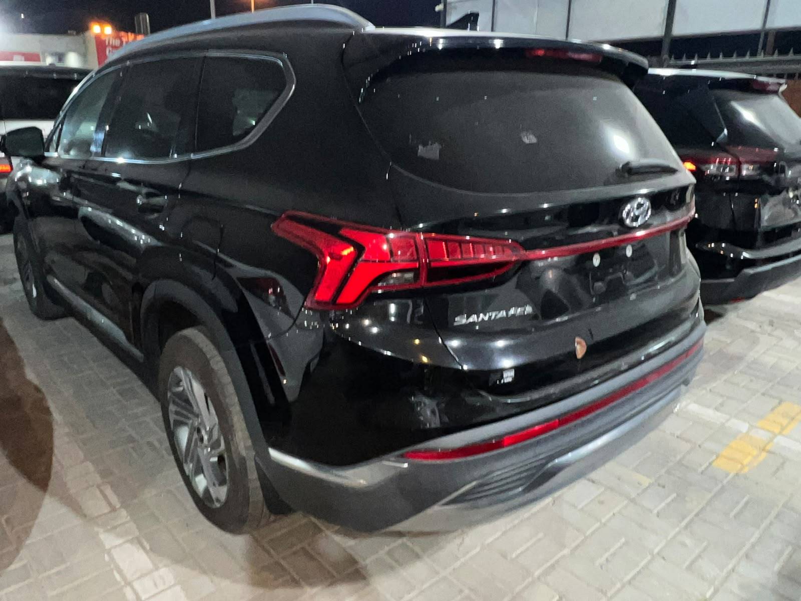 2022 HYUNDAI SANTA FE — sold — 75367 Miles — Lot H426763 — Al Sajaa - Marhaba Auctions Used Cars - Image 2