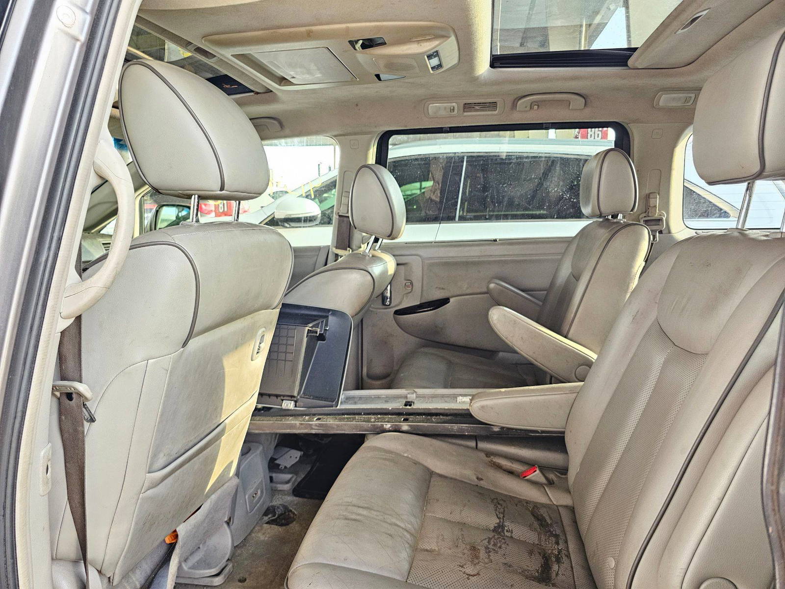 2011 NISSAN QUEST — Lot 41547420 — Souq - Marhaba Auctions Used Cars - Image 6