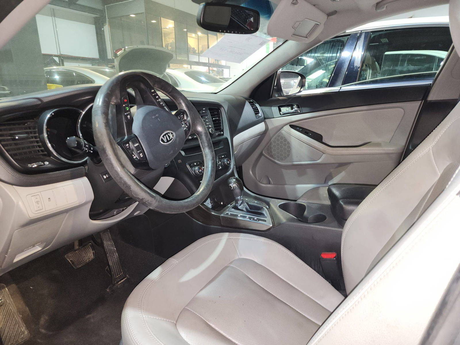 2011 KIA OPTIMA — 264301 Miles — Lot 71646665 — Souq - Marhaba Auctions Used Cars - Image 9