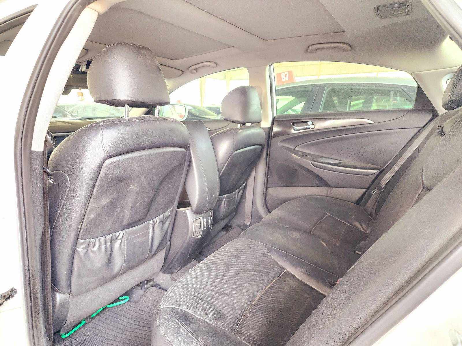 2012 HYUNDAI SONATA — 87210 KM — Lot 415377 — Souq - Marhaba Auctions Used Cars - Image 6