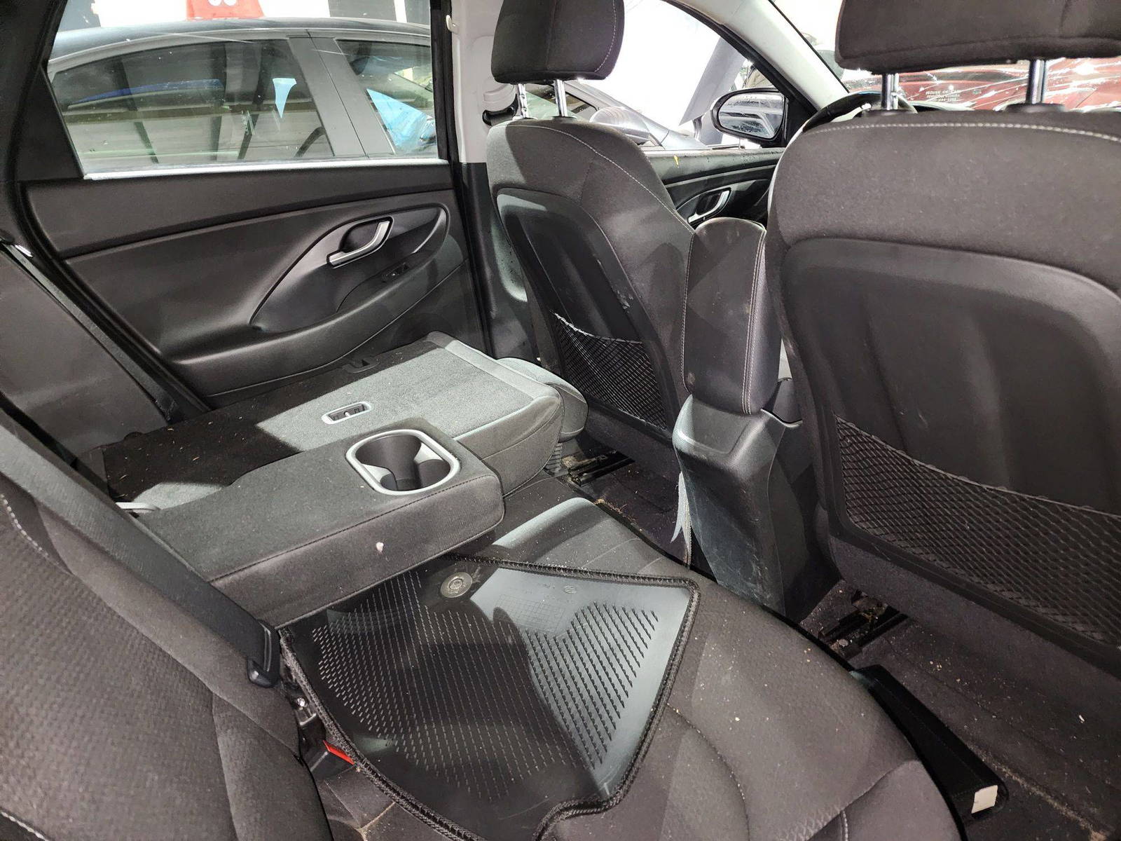 2018 HYUNDAI ELANTRA GT — 94473 KM — Lot 026982 - Marhaba Auctions Used Cars - Image 5