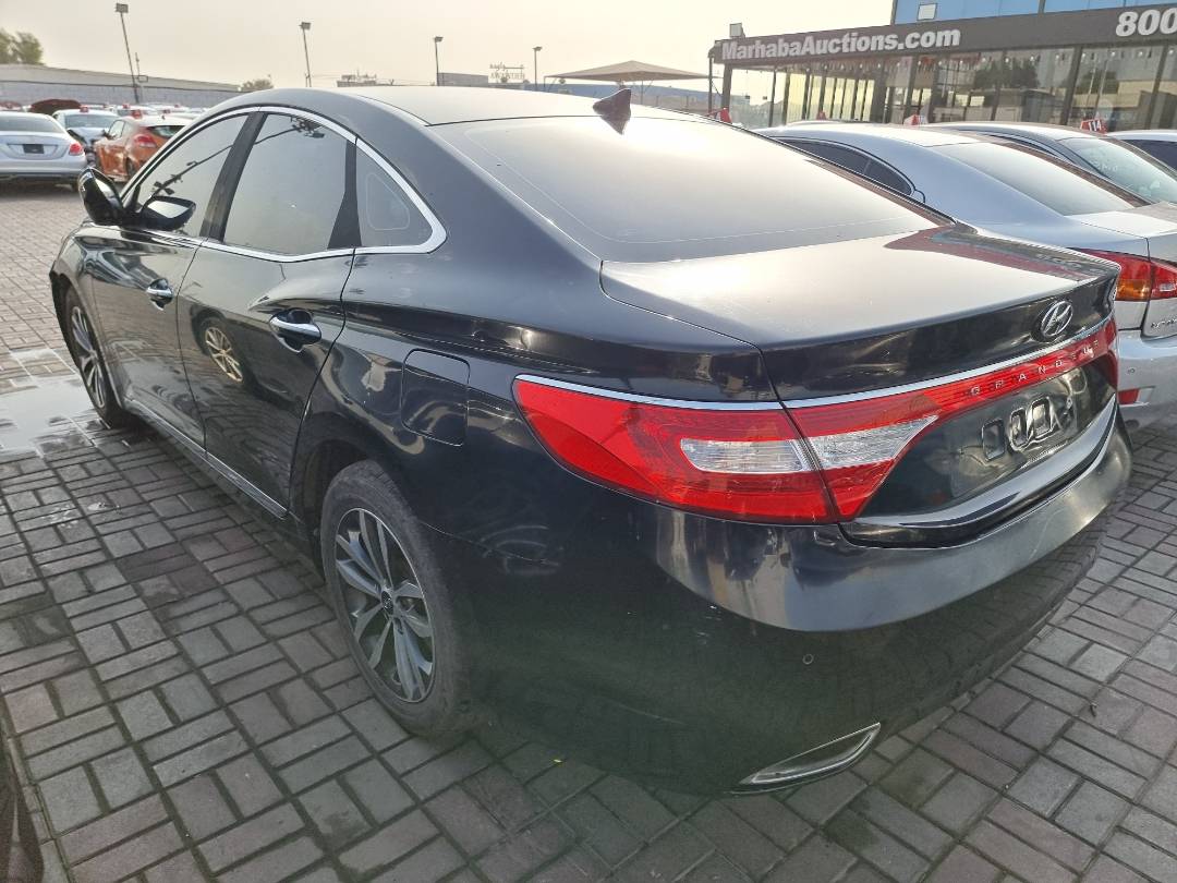 HYUNDAI GRANDEUR 2011 - Marhaba Auction Used Cars - Image 5