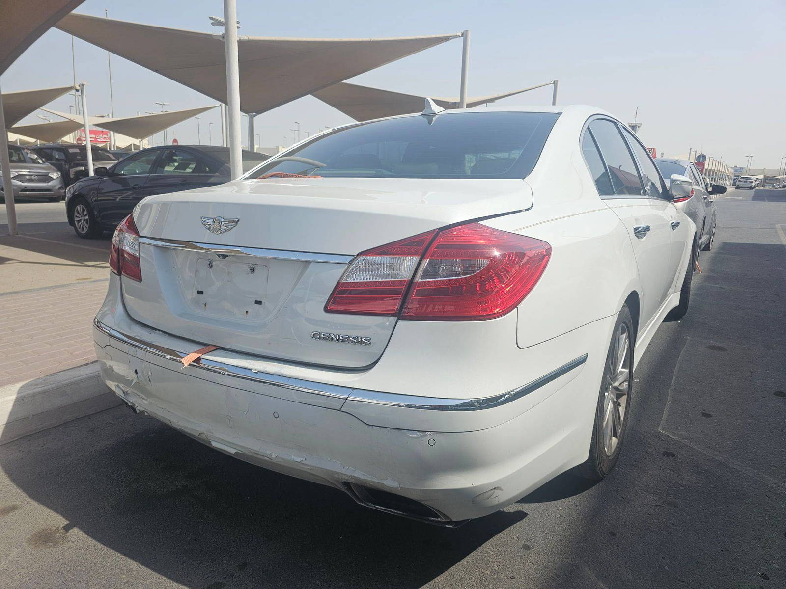 2012 HYUNDAI GENESIS — 186980 Miles — Lot DD5CU211715 — Souq - Marhaba Auctions Used Cars - Image 3