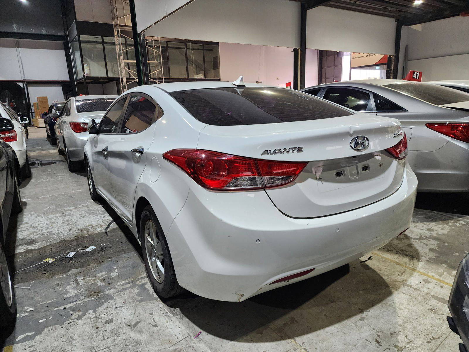 2012 HYUNDAI AVANTE — 132971 KM — Lot 264535 — Al Quoz - Marhaba Auctions Used Cars - Image 4
