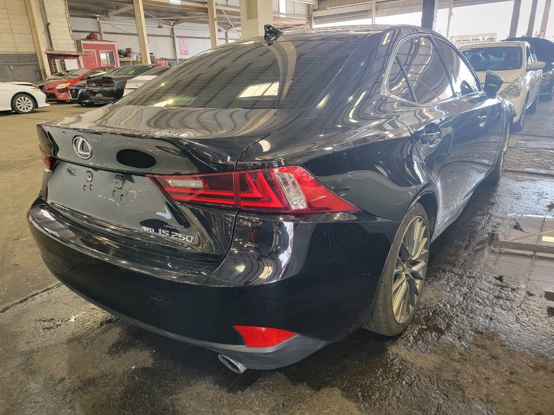 2014 LEXUS IS 250 — 105130 KM — Lot 013165 — Main - Marhaba Auctions Used Cars - Image 5