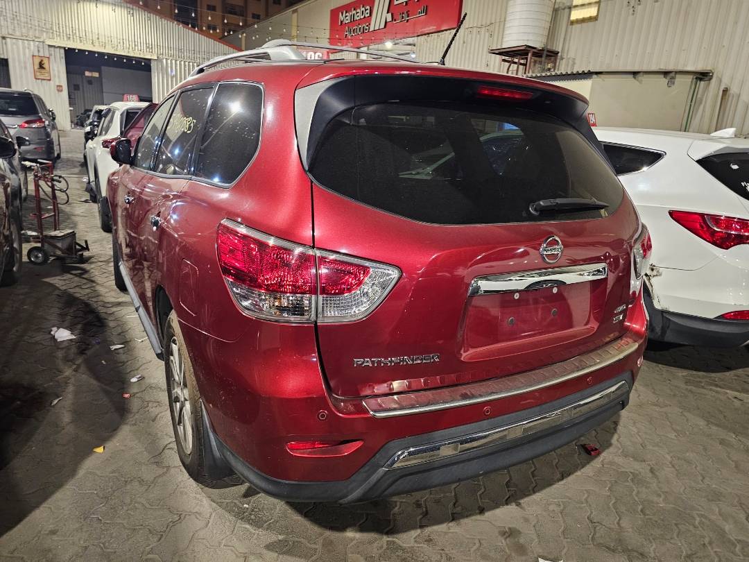 2015 NISSAN PATHFINDER — 149592 Miles — Lot 6FC685563 — Main - Marhaba Auctions Used Cars - Image 4