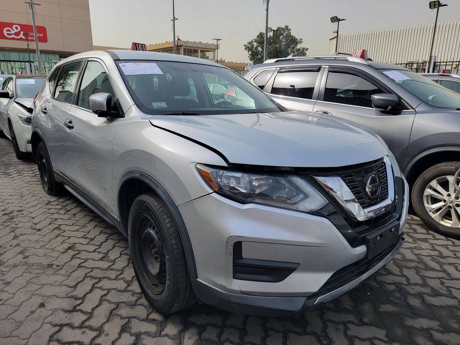 NISSAN ROGUE 2018 - Marhaba Auction Used Cars - Image 4