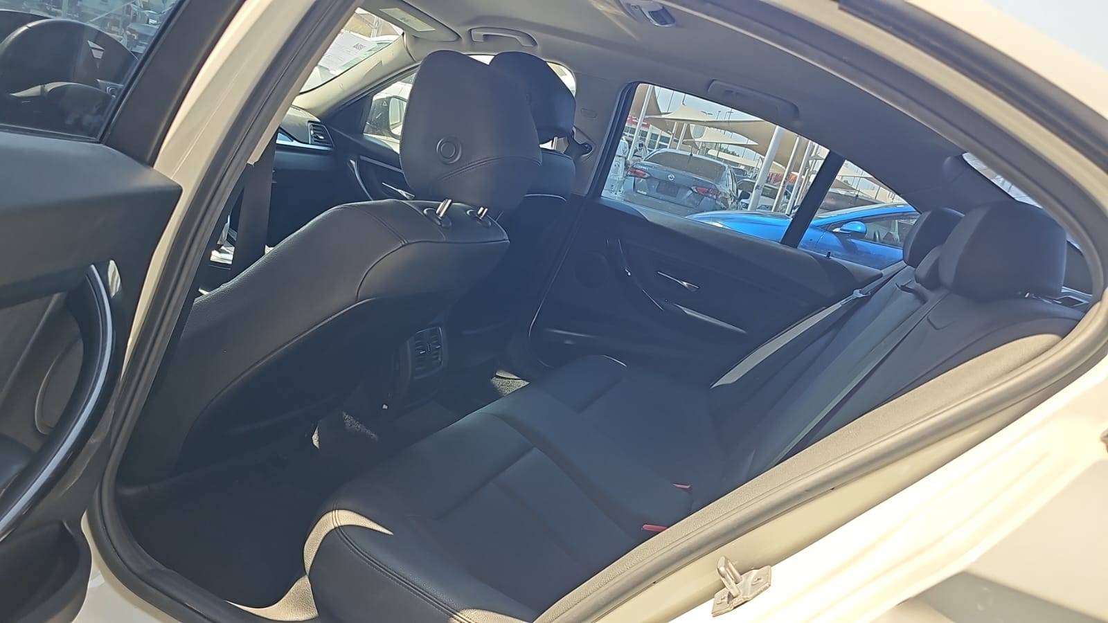 2018 BMW 320 I — 40467 Miles — Lot C54JK622857 — Souq - Marhaba Auctions Used Cars - Image 6
