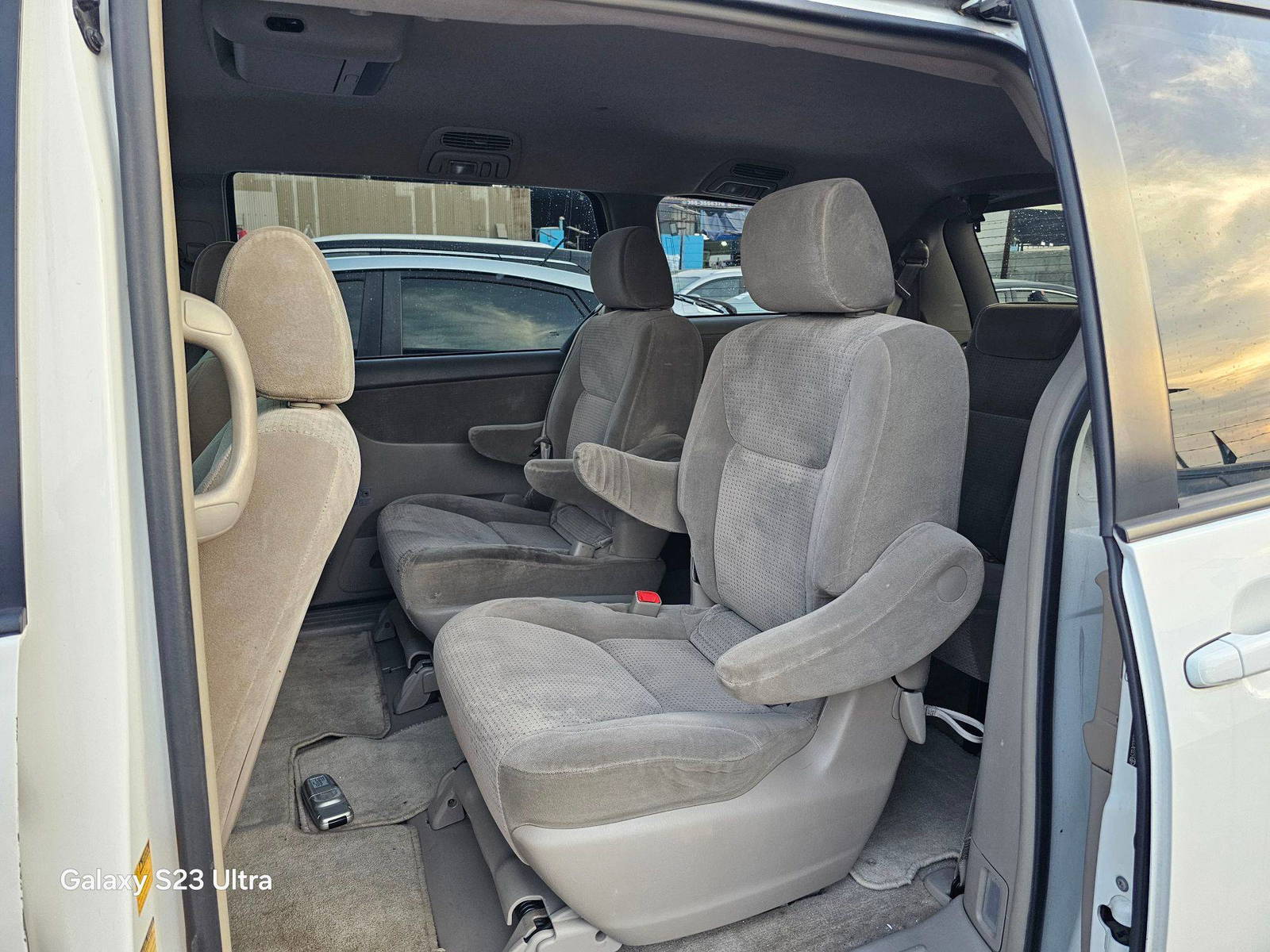 2008 TOYOTA SIENNA — 145748 Miles — Lot 43326797 — Main - Marhaba Auctions Used Cars - Image 8