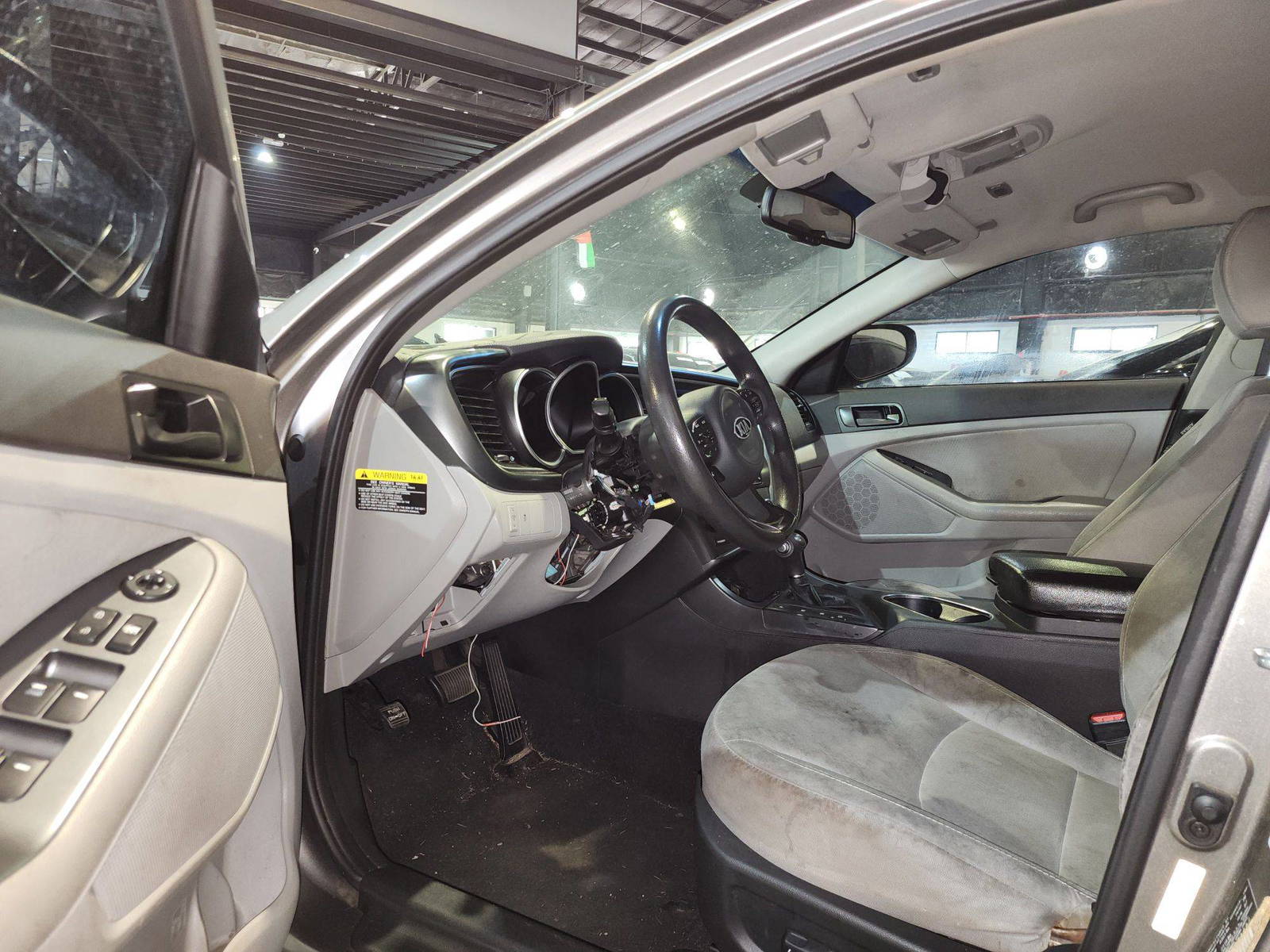 2015 KIA OPTIMA — 160727 Miles — Lot 303424 — Souq - Marhaba Auctions Used Cars - Image 5