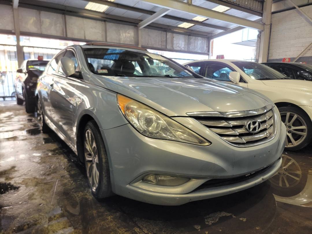 2012 HYUNDAI SONATA — 204624 Miles — Lot CH411611 — Main - Marhaba Auctions Used Cars - Image 4