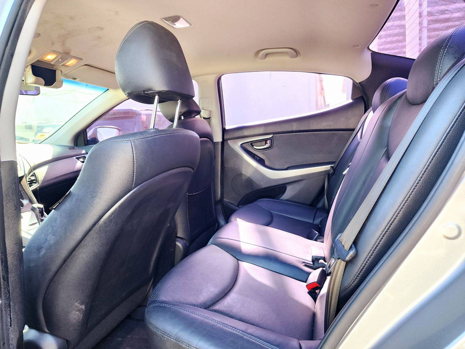 2014 HYUNDAI AVANTE — 110430 KM — Lot 842991 — Souq - Marhaba Auctions Used Cars - Image 6