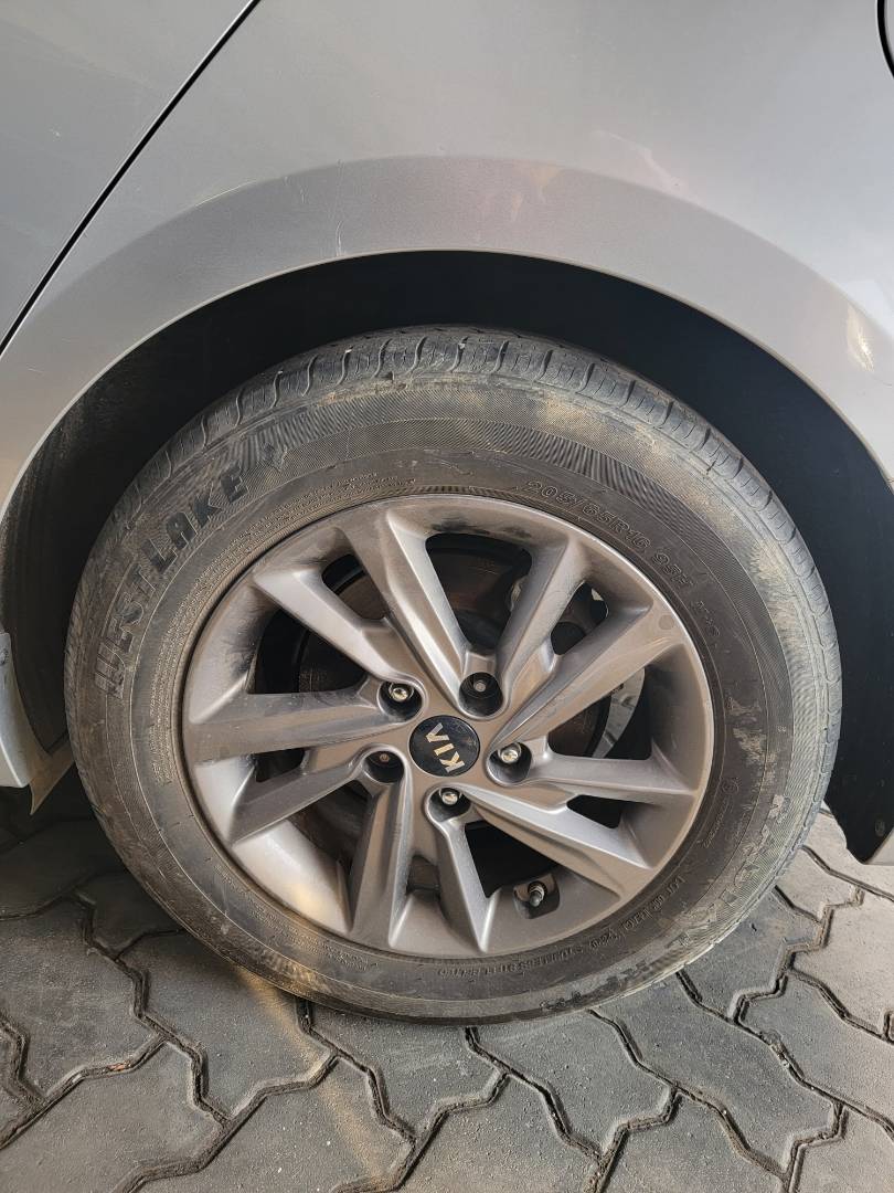 2020 KIA OPTIMA — 101751 Miles — Lot 81312 — Souq - Marhaba Auctions Used Cars - Image 9