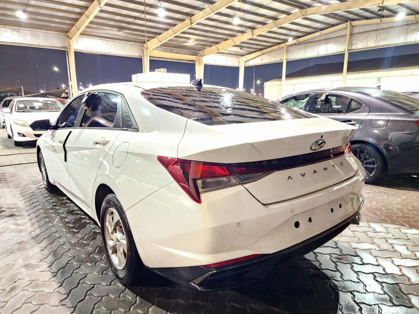 2021 HYUNDAI AVANTE — 155324 KM — Lot 028218 — Souq - Marhaba Auctions Used Cars - Image 5