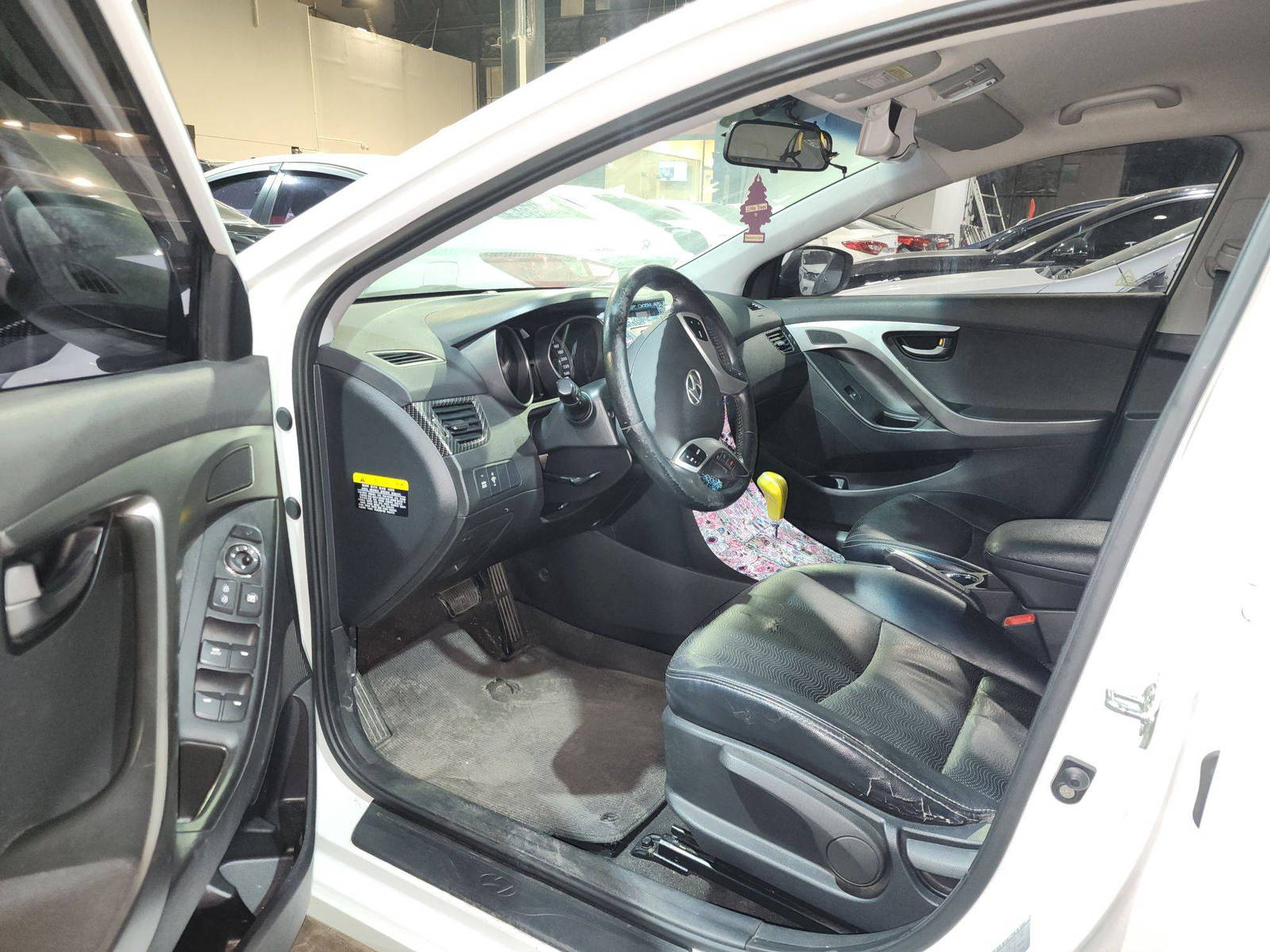 2011 HYUNDAI AVANTE — 155840 KM — Lot 125478 — Main - Marhaba Auctions Used Cars - Image 9
