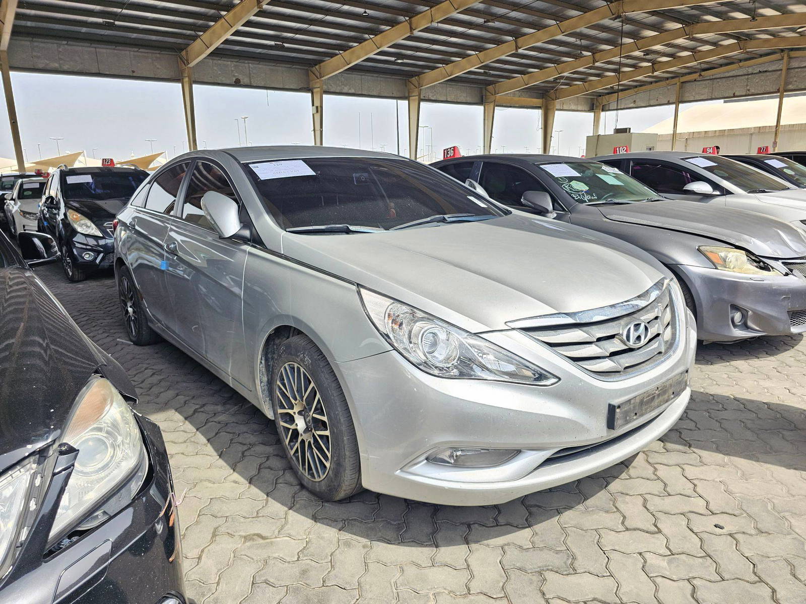 2011 HYUNDAI SONATA — 172961 KM — Lot 263775 — Souq - Marhaba Auctions Used Cars - Image 4