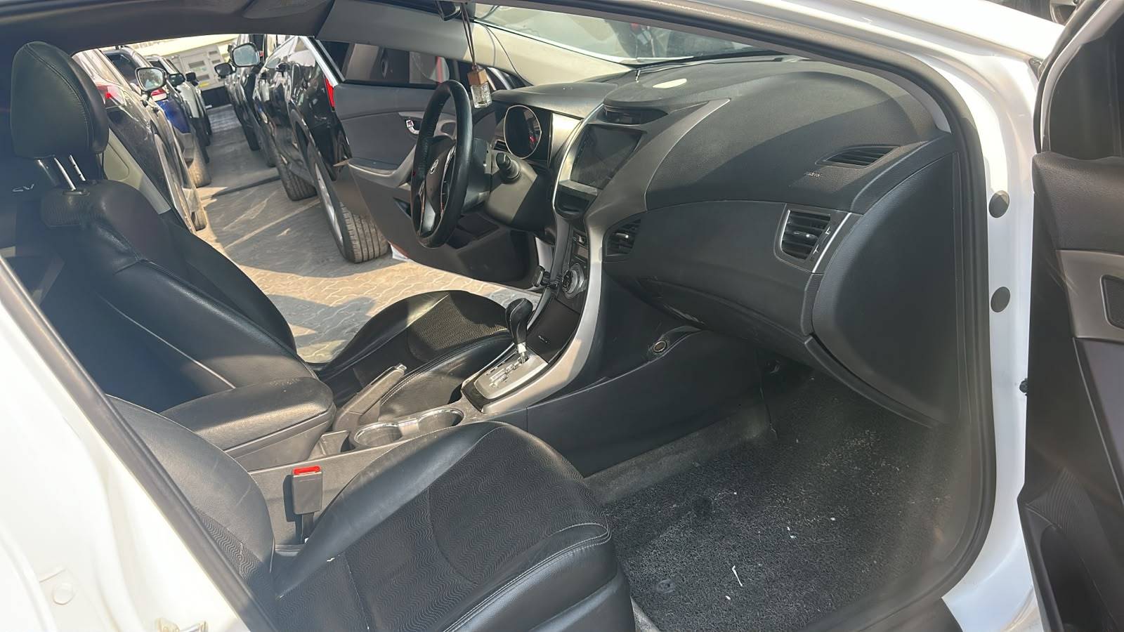 2012 HYUNDAI AVANTE — 69911 KM — Lot CU449478 — Souq - Marhaba Auctions Used Cars - Image 9