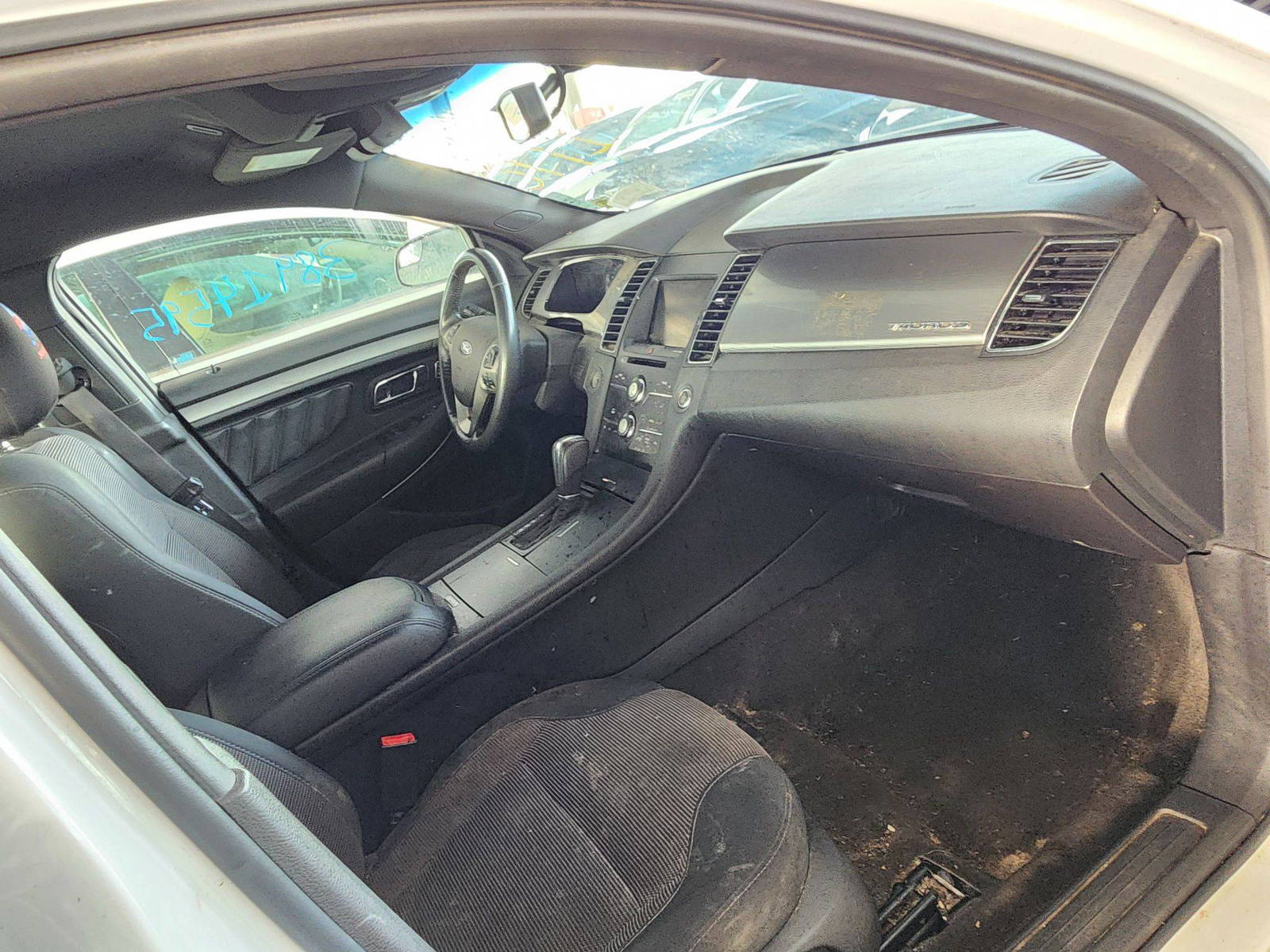 2013 FORD TAURUS — 181000 Miles — Lot 38914595 — Souq - Marhaba Auctions Used Cars - Image 5