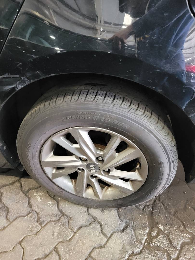 2019 KIA OPTIMA — 177366 Miles — Lot KG325853 — Main - Marhaba Auctions Used Cars - Image 9