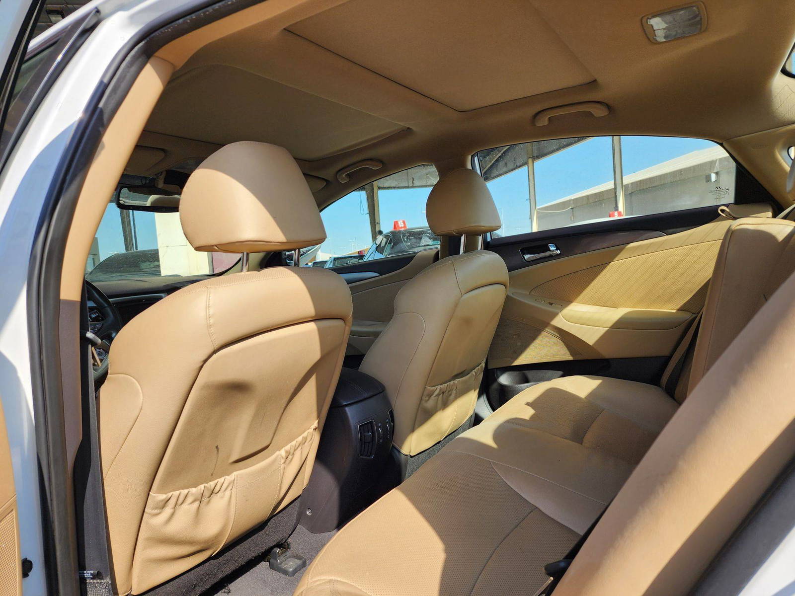 2012 HYUNDAI SONATA — 236811 Miles — Lot 125487 — Souq - Marhaba Auctions Used Cars - Image 6