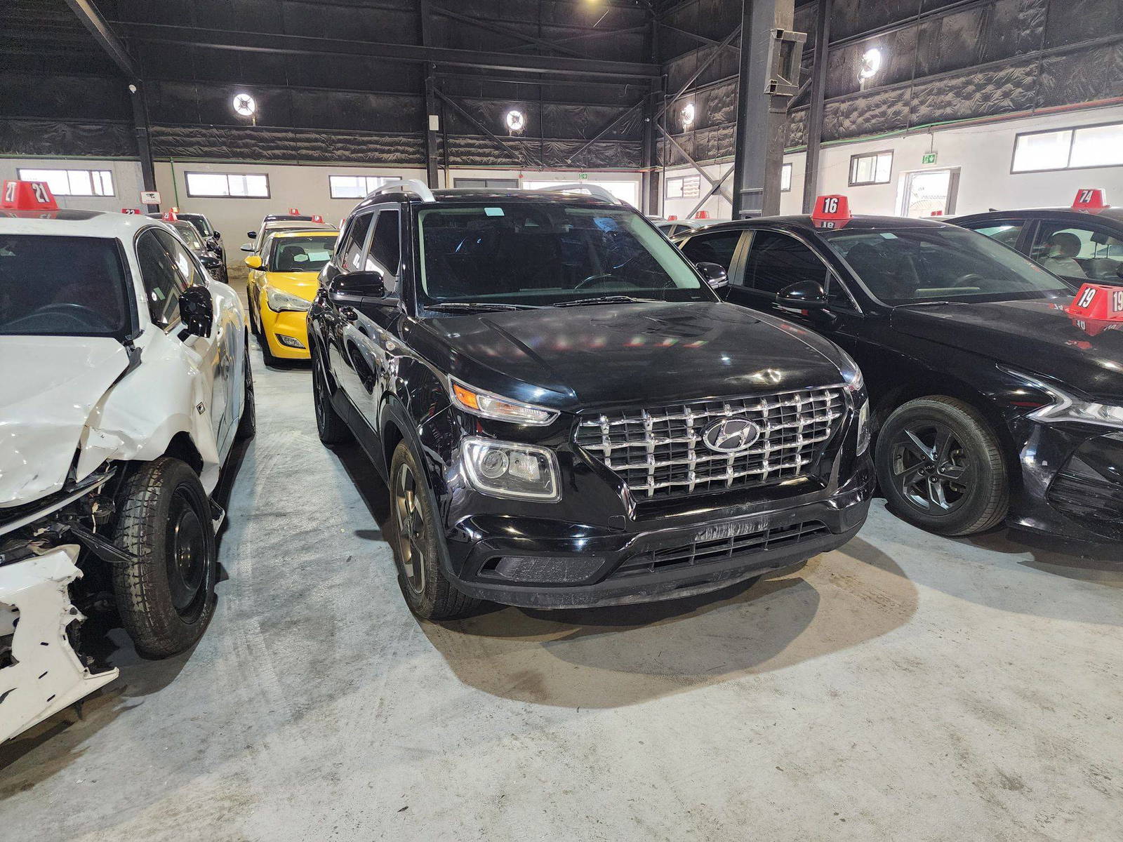 HYUNDAI VENUE SEL 2021 - Marhaba Auction Used Cars - Image 3